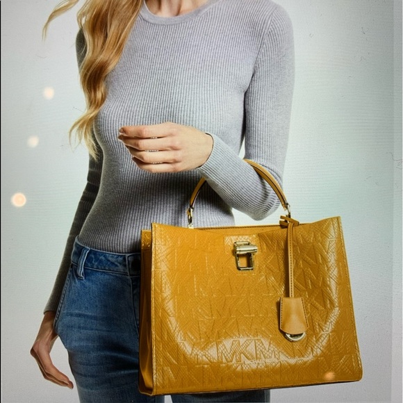 MICHAEL KORS
Penelope Large Python Satchel MARIGOLD COLOR - Picture 3 of 3